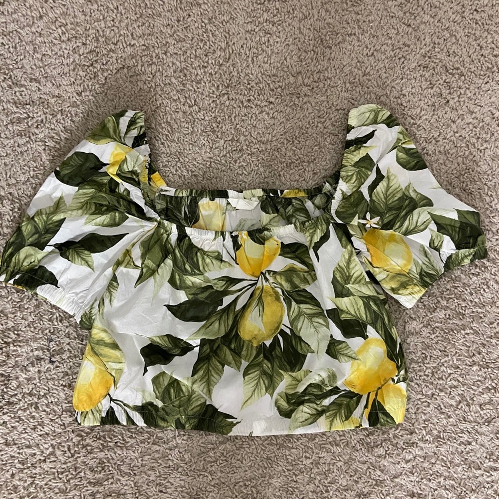 Cropped shirt